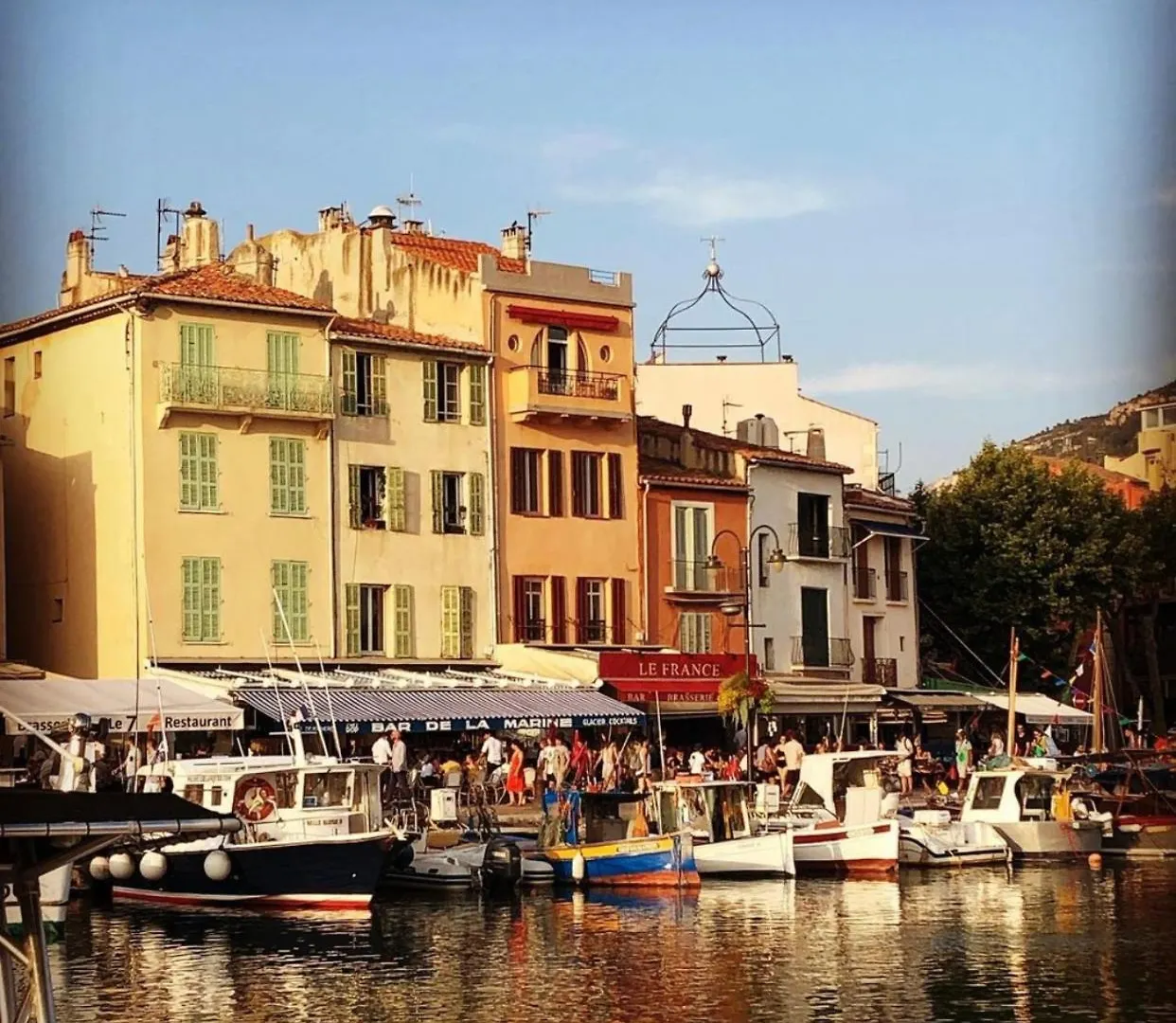 Lägenhet La Maison De Doms Avec Jacuzzi Et Vue Mer Cassis