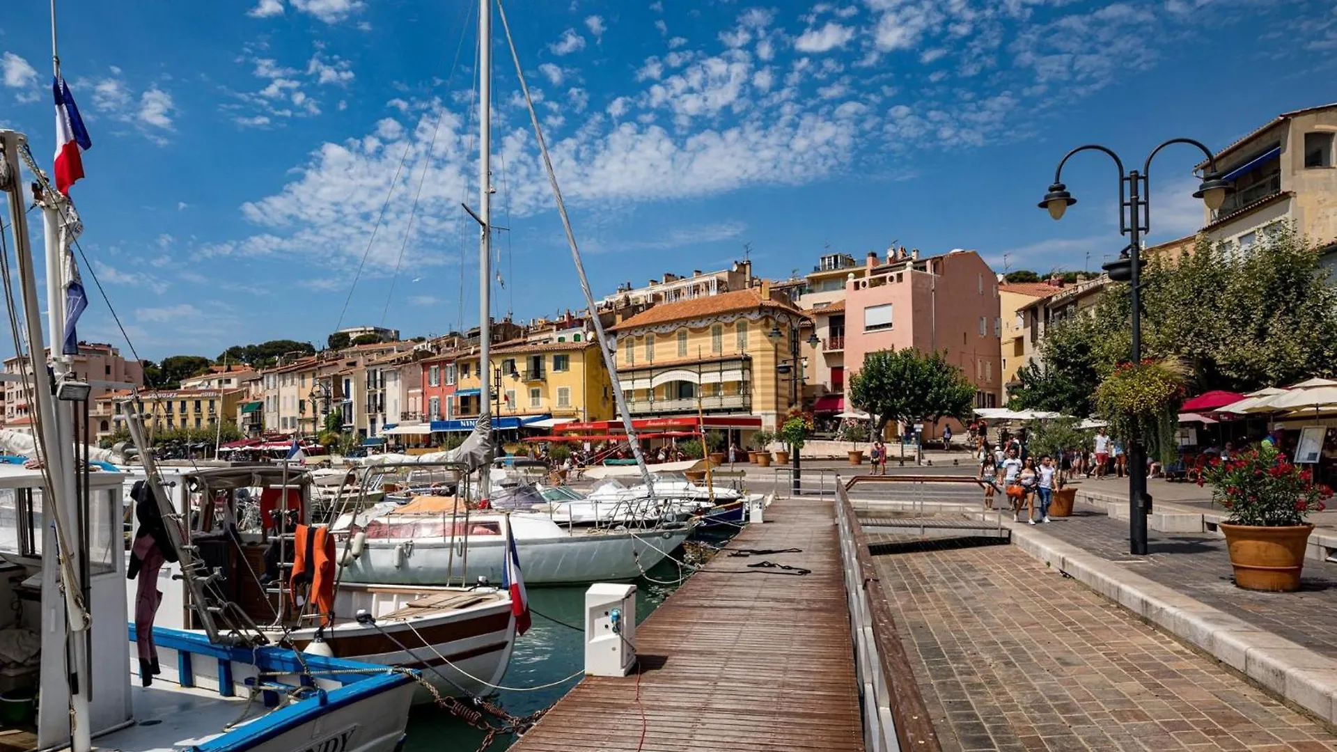 Lägenhet La Maison De Doms Avec Jacuzzi Et Vue Mer Cassis
